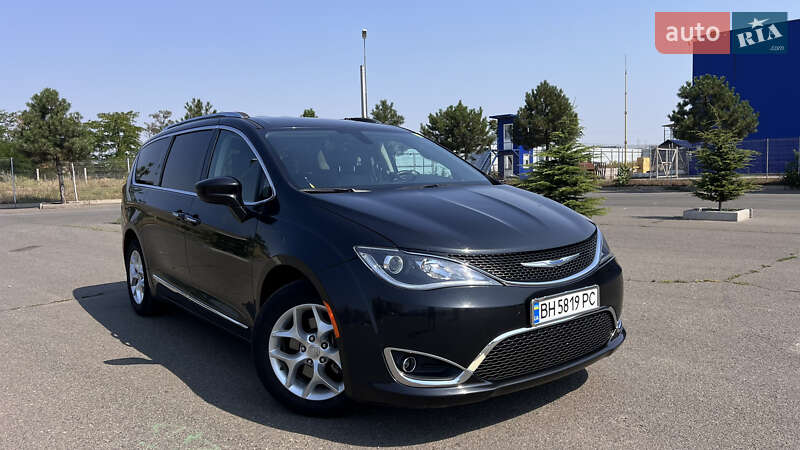 Chrysler Pacifica 2017