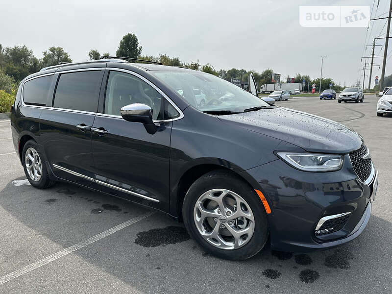 Минивэн Chrysler Pacifica 2020 в Ирпене