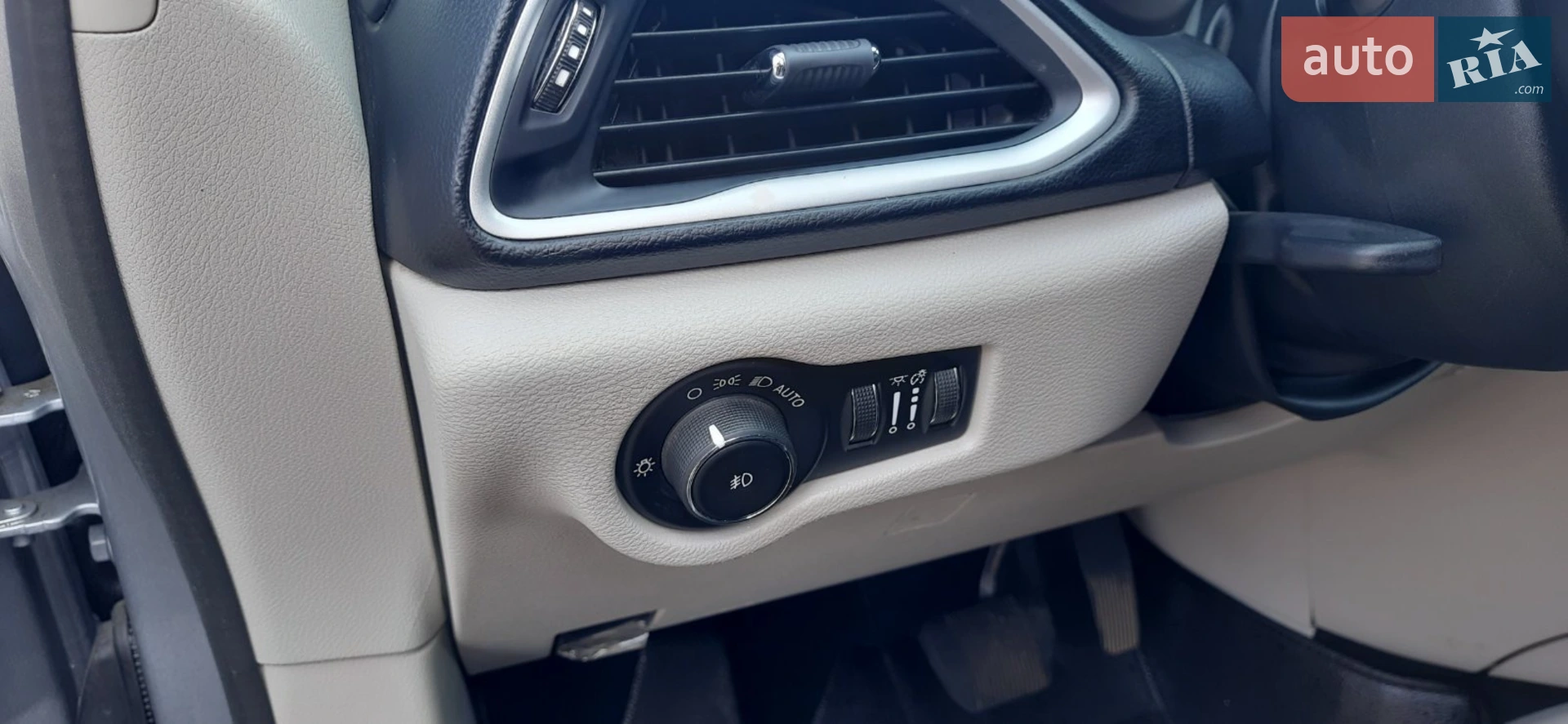 2019 Chrysler Pacifica - мініатюра 15