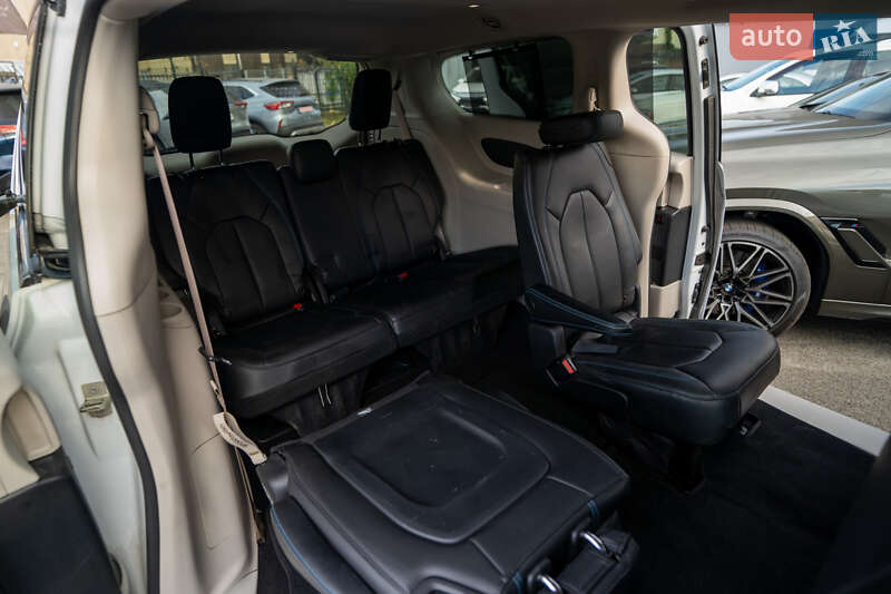 Минивэн Chrysler Pacifica 2021 в Киеве фото 27 Минивэн Chrysler Pacifica 2021 в Киеве