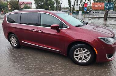 Минивэн Chrysler Pacifica 2020 в Хмельницком