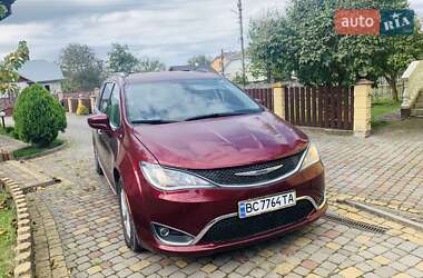 Минивэн Chrysler Pacifica 2019 в Трускавце