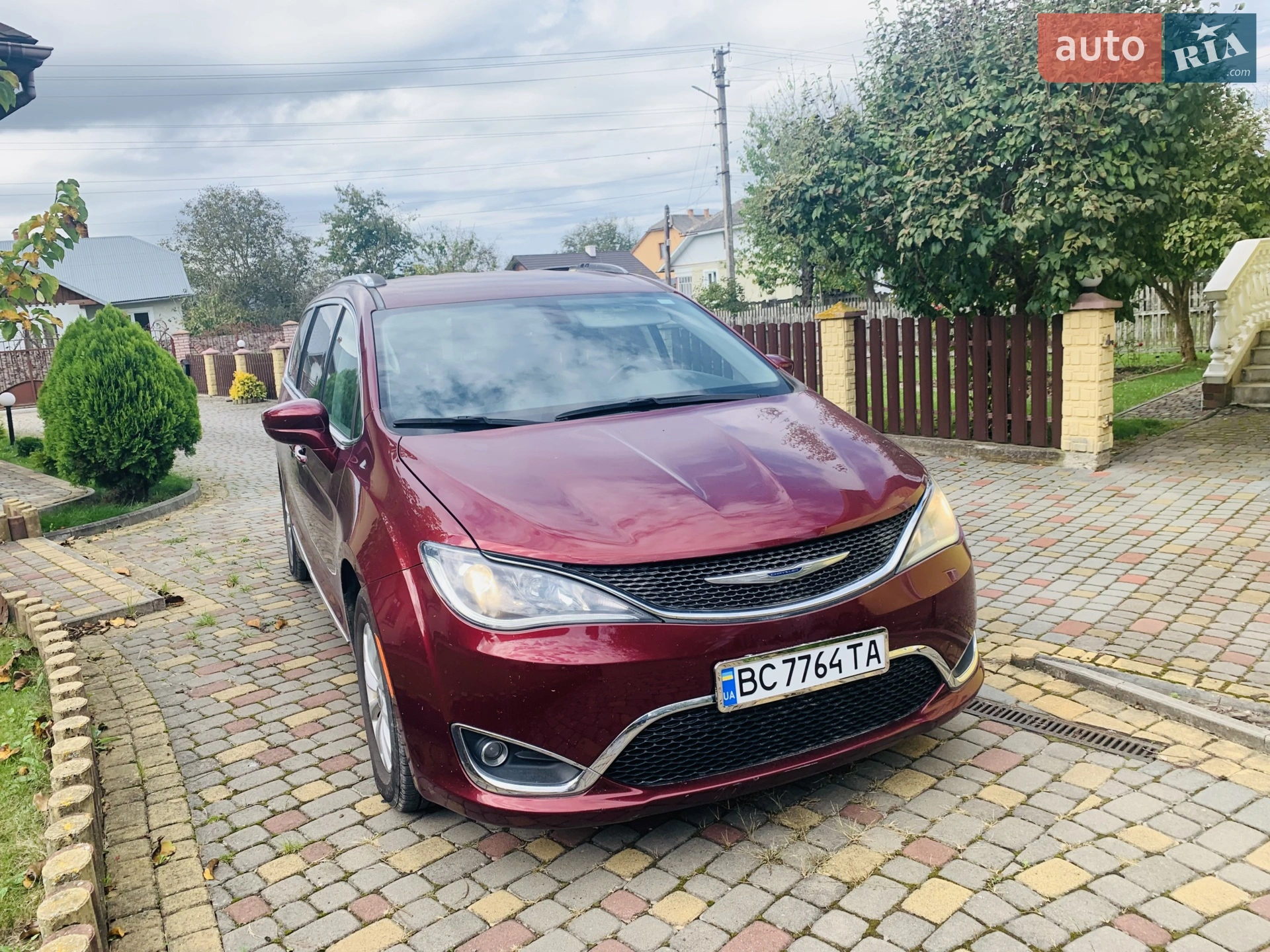 2019 Chrysler Pacifica - мініатюра 2