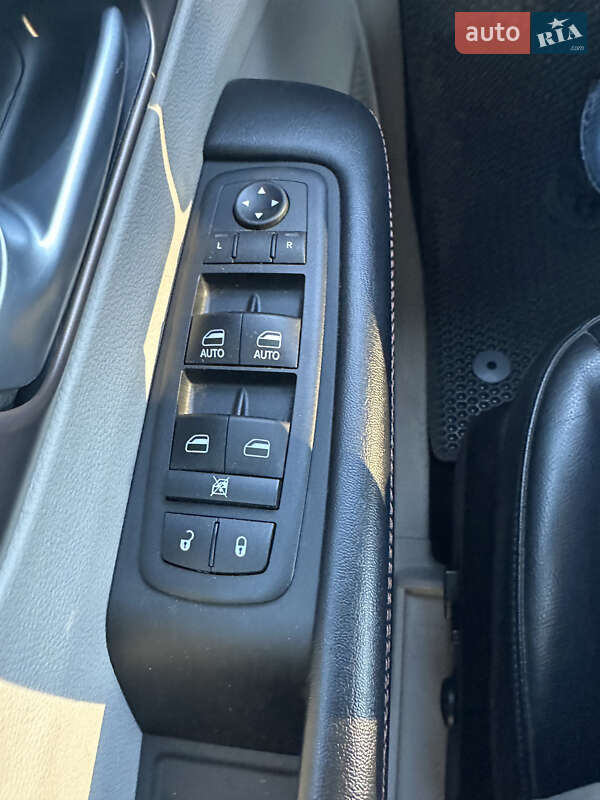 Минивэн Chrysler Pacifica 2017 в Днепре