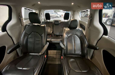 Минивэн Chrysler Pacifica 2020 в Ужгороде