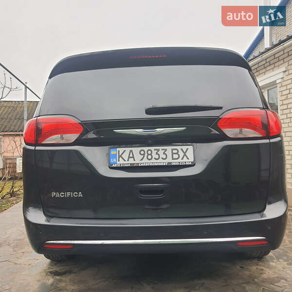 Минивэн Chrysler Pacifica 2016 в Ахтырке