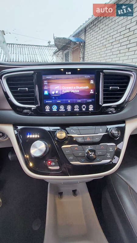 Минивэн Chrysler Pacifica 2016 в Ахтырке