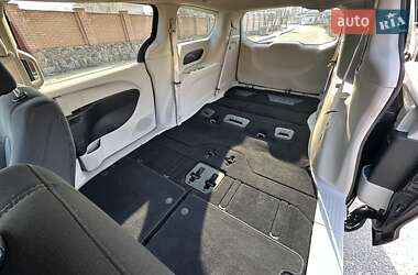 Мінівен Chrysler Pacifica 2016 в Києві