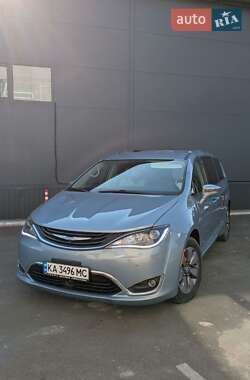 chrysler pacifica 2017 в Сарни від про продавця Тарас chrysler pacifica 2017 в Сарни від професійного продавця Тарас