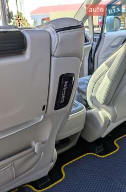 Минивэн Chrysler Pacifica 2017 в Сарнах