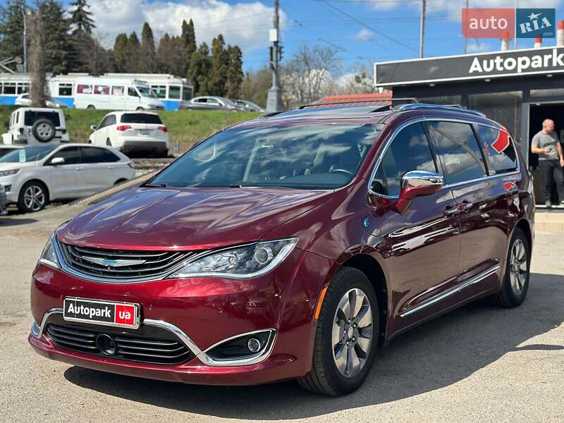 Chrysler Pacifica 2017