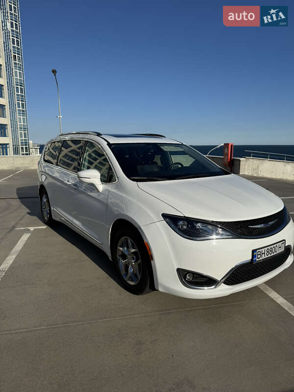 Минивэн Chrysler Pacifica 2019 в Одессе фото 3 Минивэн Chrysler Pacifica 2019 в Одессе