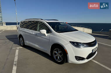 Минивэн Chrysler Pacifica 2019 в Одессе фото Минивэн Chrysler Pacifica 2019 в Одессе