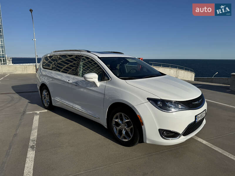 Минивэн Chrysler Pacifica 2019 в Одессе фото Минивэн Chrysler Pacifica 2019 в Одессе