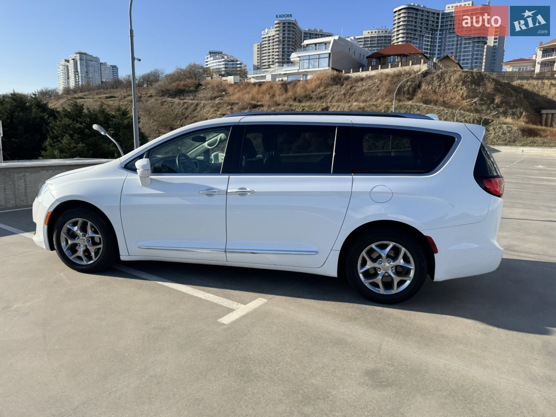 2019 Chrysler Pacifica - мініатюра 5
