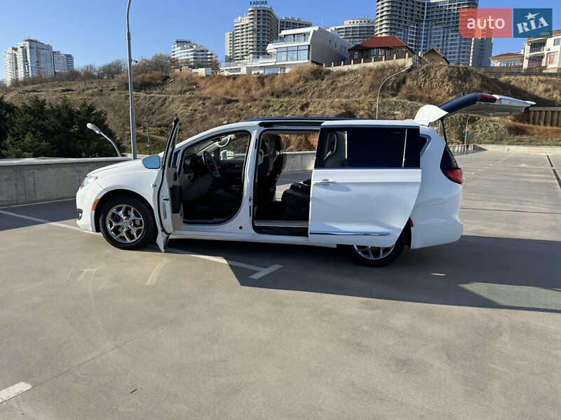 Минивэн Chrysler Pacifica 2019 в Одессе фото 15 Минивэн Chrysler Pacifica 2019 в Одессе