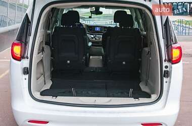 Минивэн Chrysler Pacifica 2017 в 
