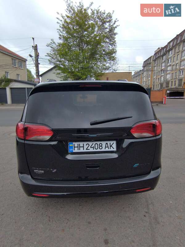 Минивэн Chrysler Pacifica 2020 в Одессе