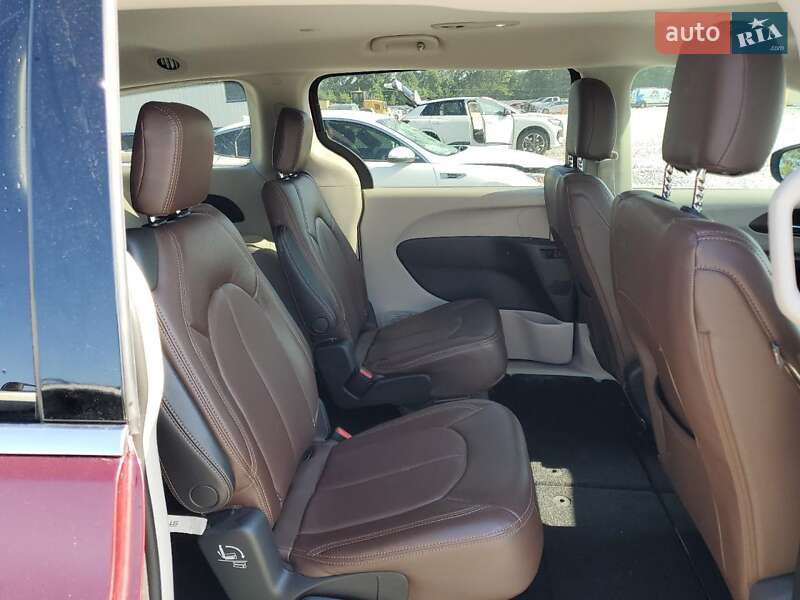 Минивэн Chrysler Pacifica 2018 в Львове