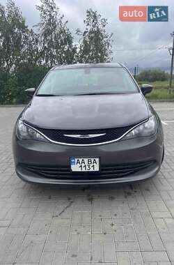 Минивэн Chrysler Pacifica 2017 в 