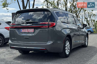 Минивэн Chrysler Pacifica 2022 в 