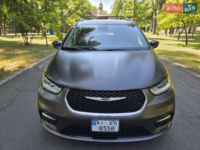 Универсал Chrysler Pacifica 2021 в Киеве