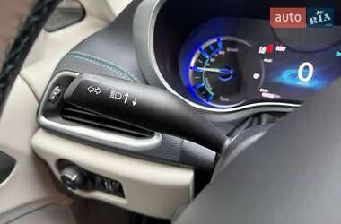 Минивэн Chrysler Pacifica 2017 в 