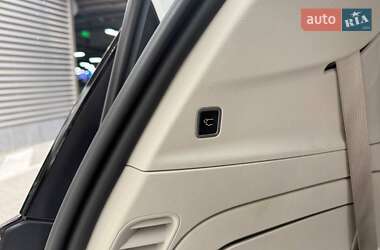Минивэн Chrysler Pacifica 2017 в 