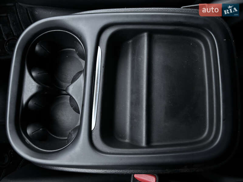 Мінівен Chrysler Pacifica 2020 в Стрию