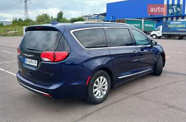 Мінівен Chrysler Pacifica 2018 в Рівному