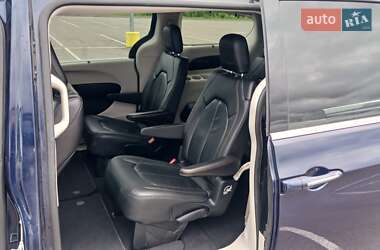 Мінівен Chrysler Pacifica 2018 в Рівному