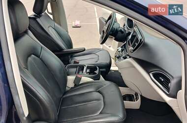 Мінівен Chrysler Pacifica 2018 в Рівному