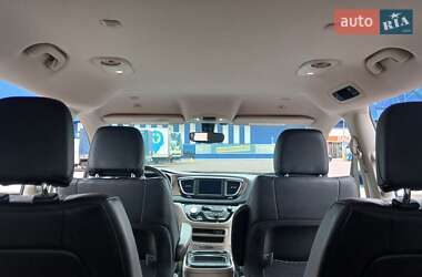 Мінівен Chrysler Pacifica 2018 в Рівному