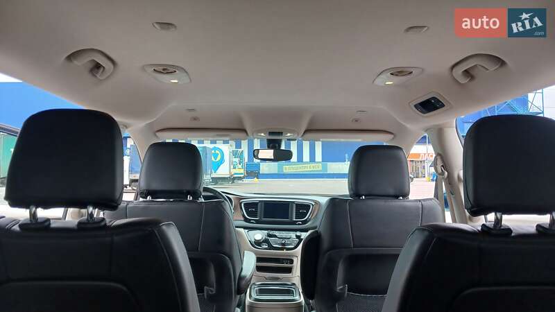 Мінівен Chrysler Pacifica 2018 в Рівному