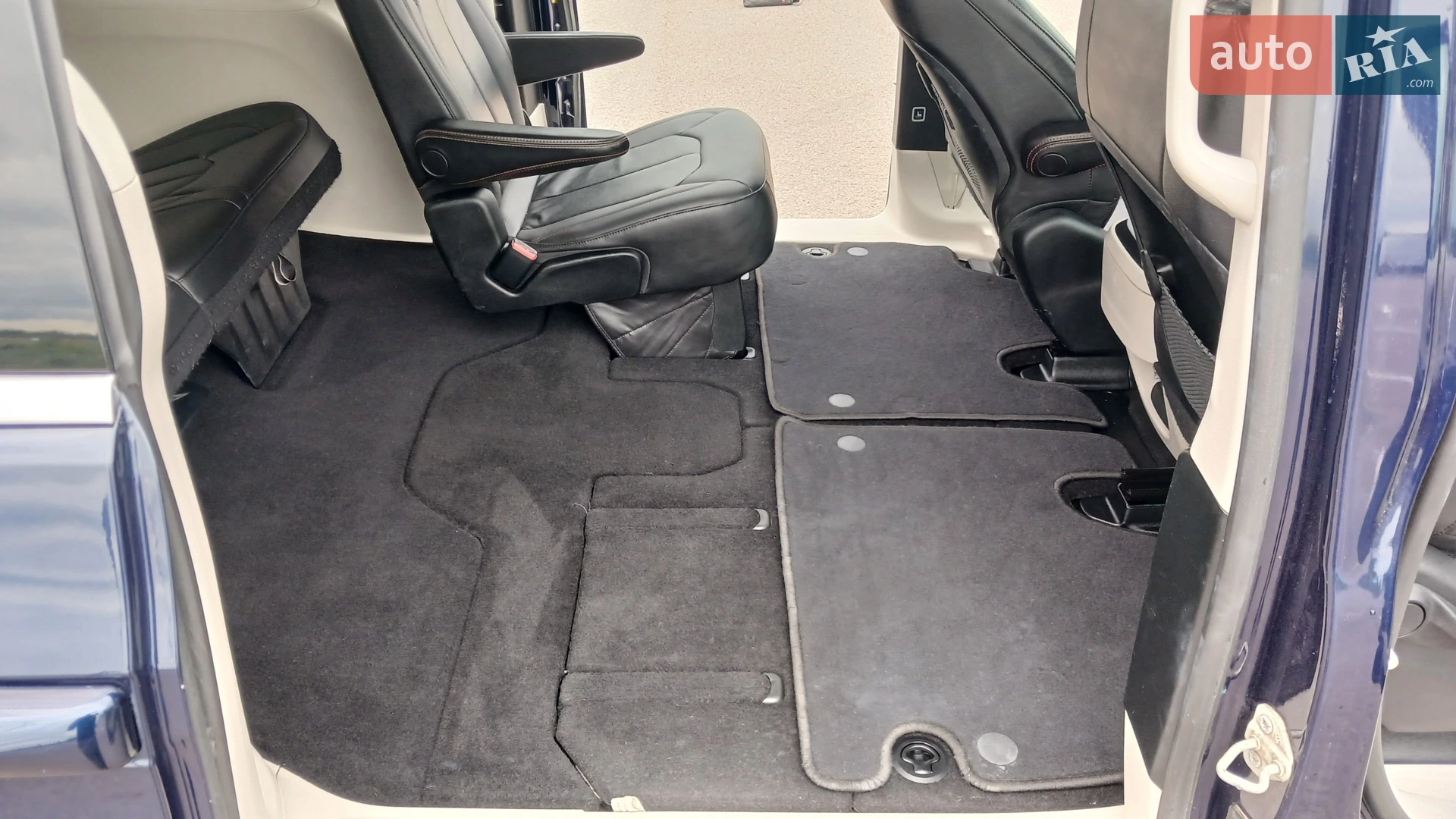 2018 Chrysler Pacifica - мініатюра 38