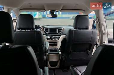 Мінівен Chrysler Pacifica 2018 в Рівному