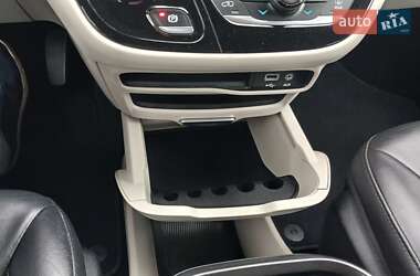 Мінівен Chrysler Pacifica 2018 в Рівному