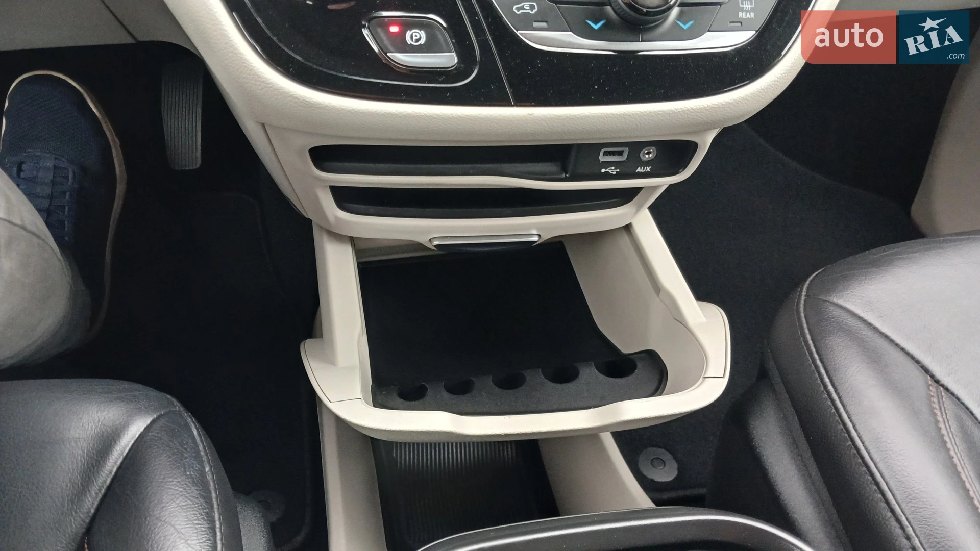 2018 Chrysler Pacifica - мініатюра 71