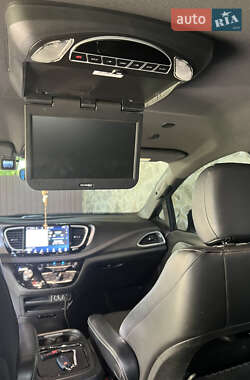 Мінівен Chrysler Pacifica 2021 в Хмельницькому