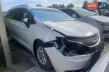 Мінівен Chrysler Pacifica 2021 в Львові