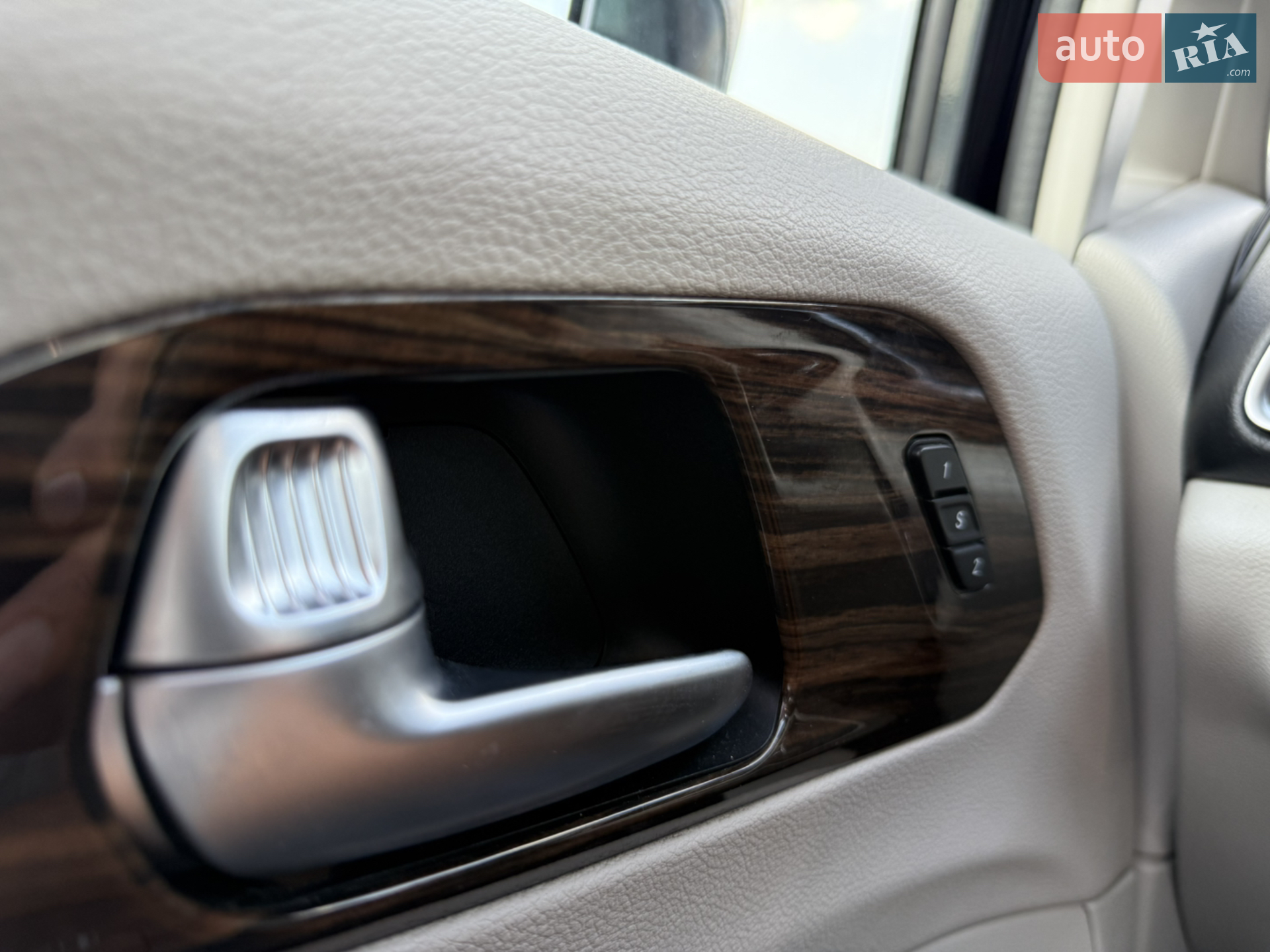 2020 Chrysler Pacifica - мініатюра 16