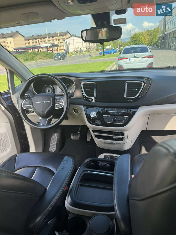 Минивэн Chrysler Pacifica 2017 в Ужгороде фото 5 Минивэн Chrysler Pacifica 2017 в Ужгороде