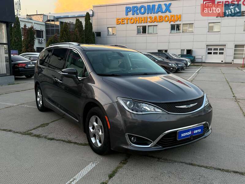 Позашляховик / Кросовер Chrysler Pacifica 2018 в Києві
