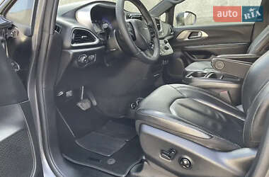 Минивэн Chrysler Pacifica 2019 в Киеве