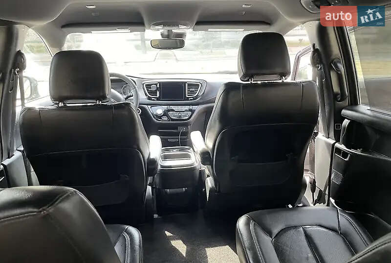 Минивэн Chrysler Pacifica 2019 в Киеве