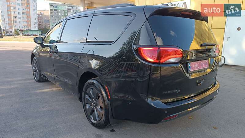Минивэн Chrysler Pacifica 2019 в Полтаве