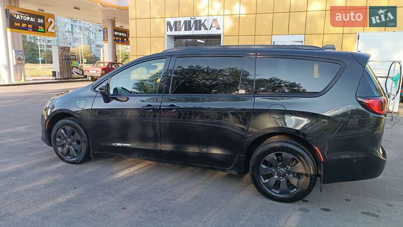 Минивэн Chrysler Pacifica 2019 в Полтаве