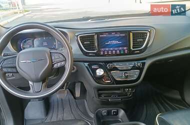 Минивэн Chrysler Pacifica 2019 в 