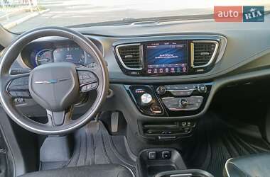 Минивэн Chrysler Pacifica 2019 в 