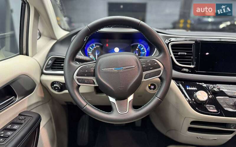 Мінівен Chrysler Pacifica 2017 в Чернівцях фото 10 Мінівен Chrysler Pacifica 2017 в Чернівцях